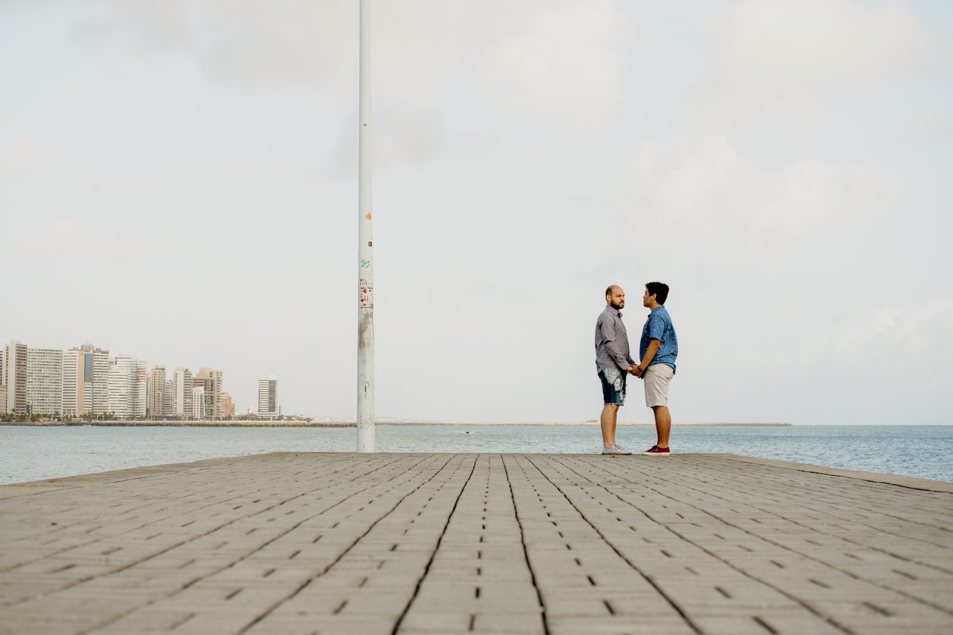 Foto Douglas & Leonardo | Ensaio de Casal | Beira Mar de Fortaleza-CE Foto Douglas & Leonardo | Ensaio de Casal | Beira Mar de Fortaleza-CE - Imagem 14